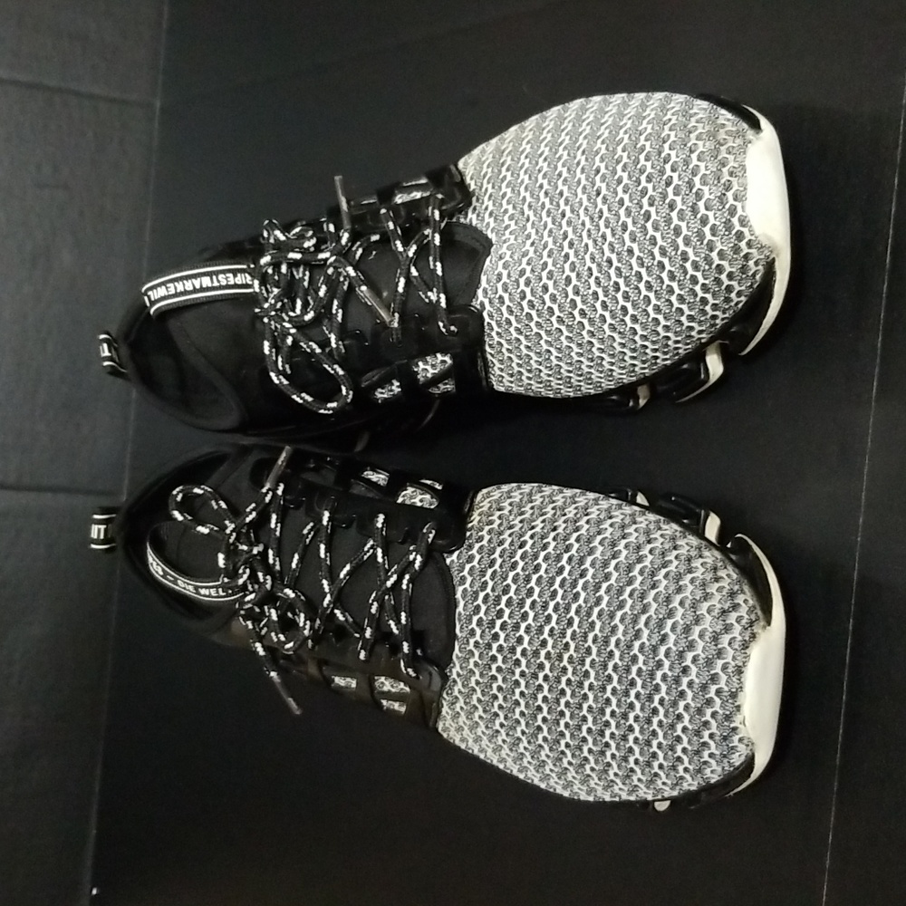 MAYZERO Black/White Blade Mesh Running Shoes, Men's Size 45 EUR / 12 US
